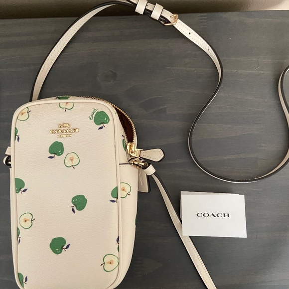 Coach Green Apple Crossbody - Picture 1 of 3